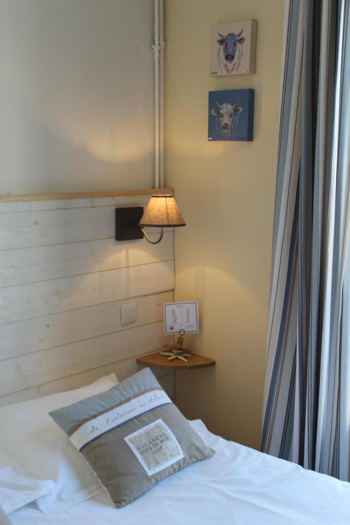 Hotel Des Falaises Villers-sur-Mer Rum bild