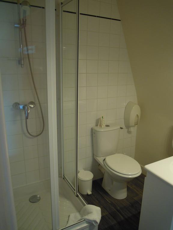Hotel Des Falaises Villers-sur-Mer Rum bild